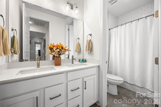 172 Triple Ponds Court, Clover, SC 29710