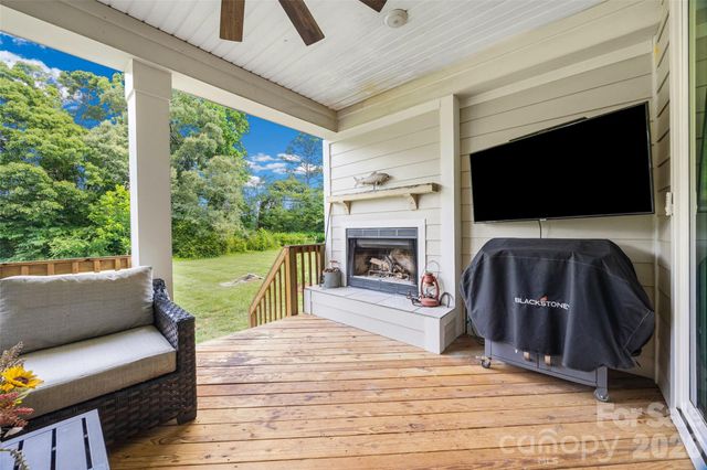 172 Triple Ponds Court, Clover, SC 29710
