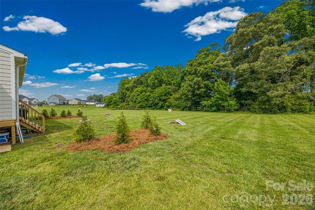 172 Triple Ponds Court, Clover, SC 29710
