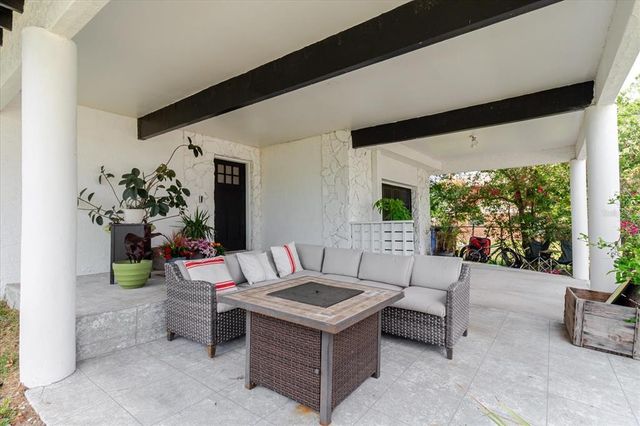 7404 BAY DRIVE, Tampa, FL 33635