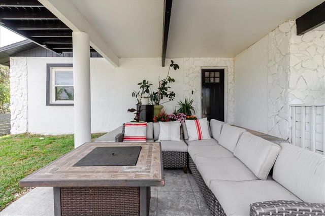7404 BAY DRIVE, Tampa, FL 33635