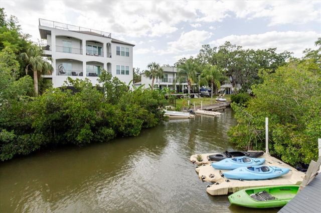 7404 BAY DRIVE, Tampa, FL 33635
