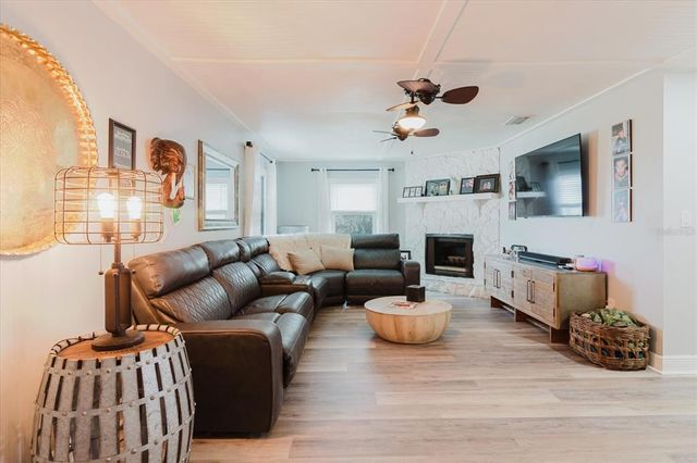 7404 BAY DRIVE, Tampa, FL 33635