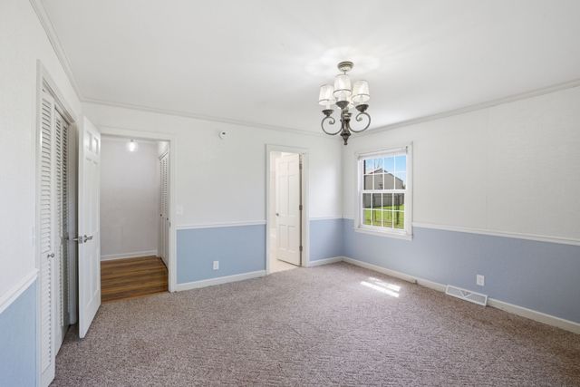 100 April Ln, Shelbyville, TN 37160