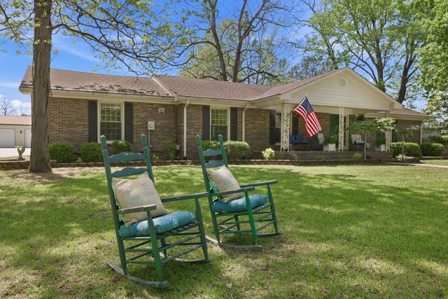 100 April Ln, Shelbyville, TN 37160
