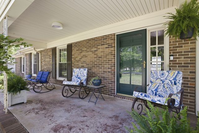 100 April Ln, Shelbyville, TN 37160