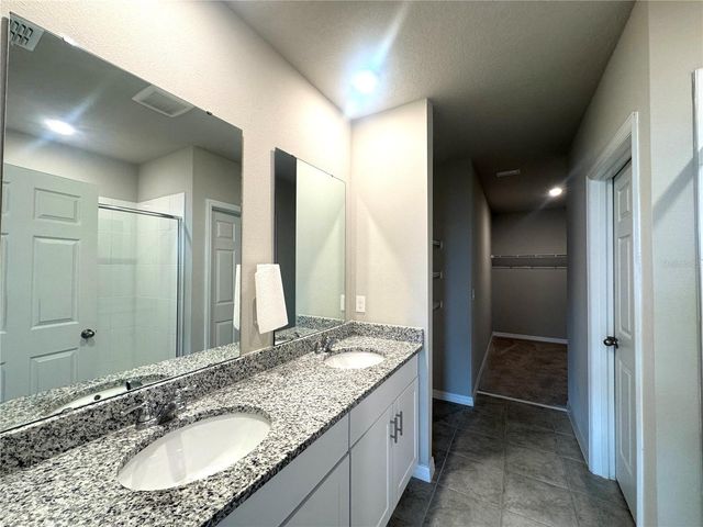 493 SUN WARBLER WAY, St Cloud, FL 34771