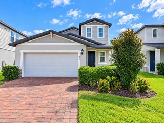 493 SUN WARBLER WAY, St Cloud, FL 34771