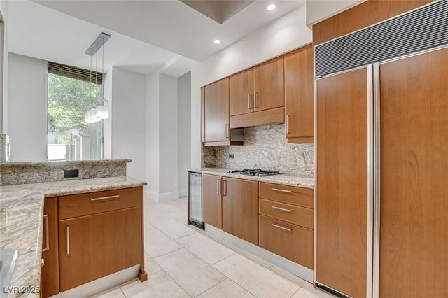 2877 Paradise Road 104, Las Vegas, NV 89109