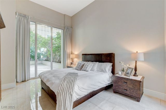 2877 Paradise Road 104, Las Vegas, NV 89109