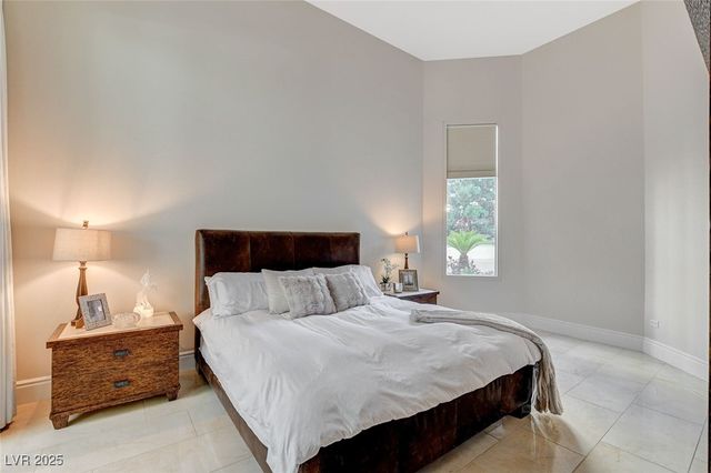 2877 Paradise Road 104, Las Vegas, NV 89109