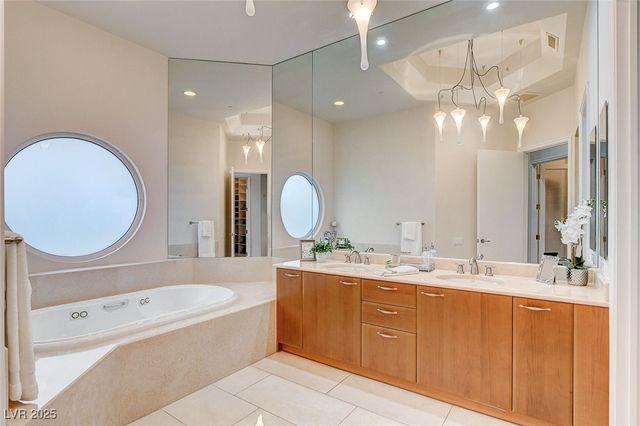 2877 Paradise Road 104, Las Vegas, NV 89109