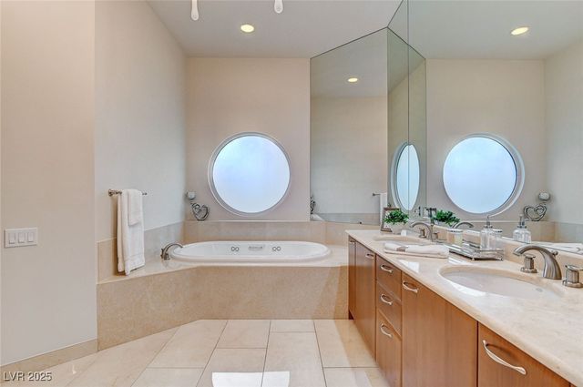 2877 Paradise Road 104, Las Vegas, NV 89109