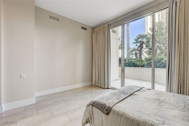 2877 Paradise Road 104, Las Vegas, NV 89109