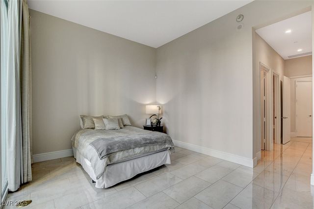 2877 Paradise Road 104, Las Vegas, NV 89109