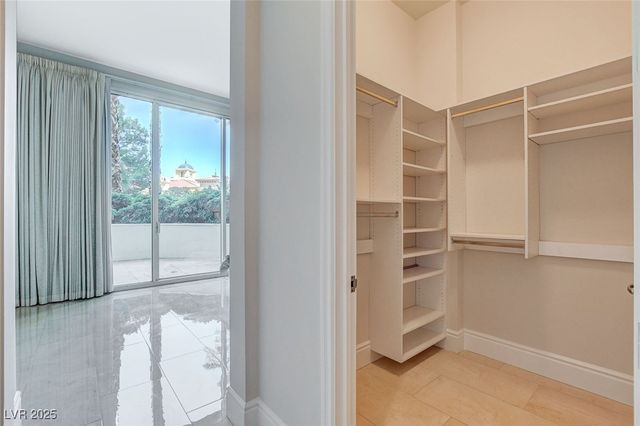 2877 Paradise Road 104, Las Vegas, NV 89109