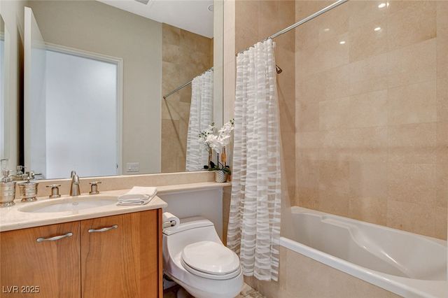 2877 Paradise Road 104, Las Vegas, NV 89109