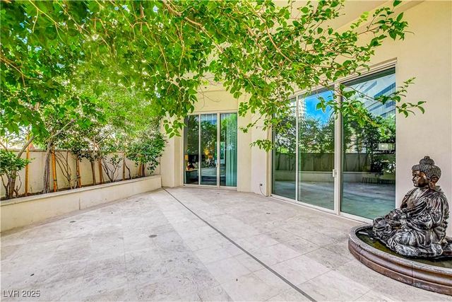 2877 Paradise Road 104, Las Vegas, NV 89109