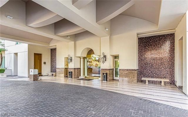 2877 Paradise Road 104, Las Vegas, NV 89109