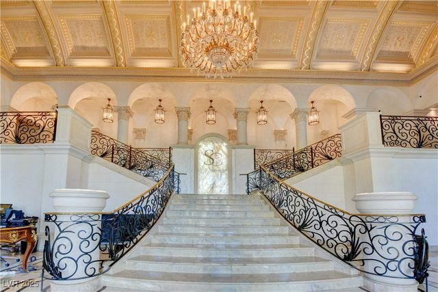 2877 Paradise Road 104, Las Vegas, NV 89109