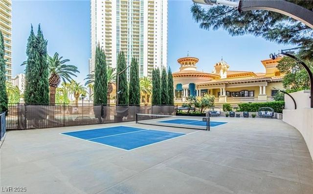 2877 Paradise Road 104, Las Vegas, NV 89109