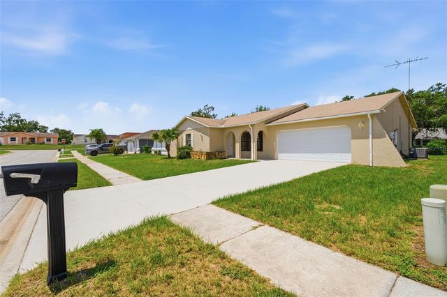 18813 GREEN PARK ROAD, Hudson, FL 34667
