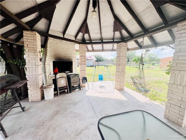 320 Crisantema Street, Sullivan City, TX 78595