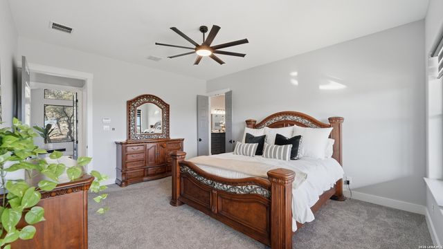 2587 Falling Oak, Blanco, TX 78606