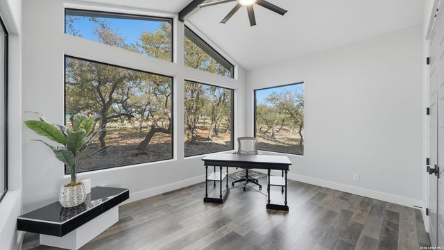 2587 Falling Oak, Blanco, TX 78606