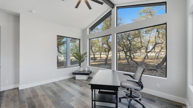 2587 Falling Oak, Blanco, TX 78606