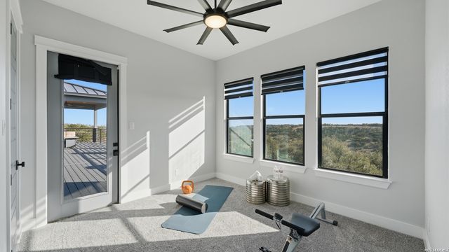 2587 Falling Oak, Blanco, TX 78606