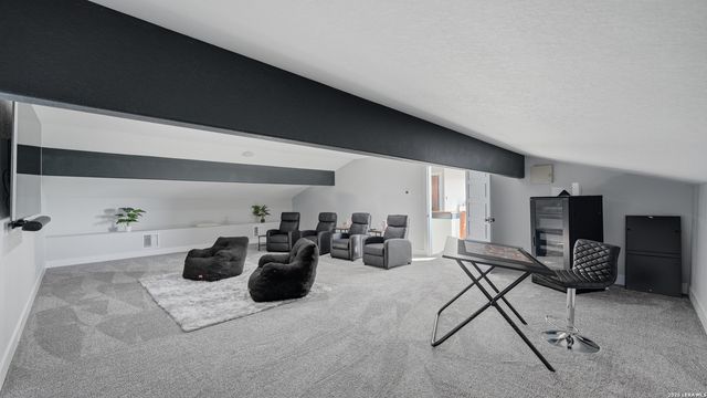 2587 Falling Oak, Blanco, TX 78606