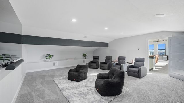 2587 Falling Oak, Blanco, TX 78606