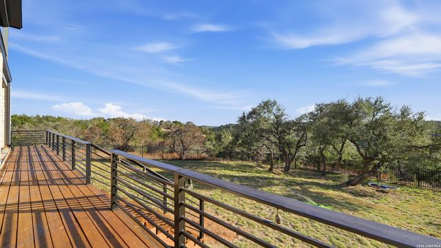 2587 Falling Oak, Blanco, TX 78606