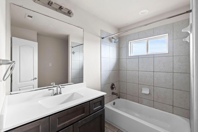 10015 Chase Court, Baytown, TX 77521