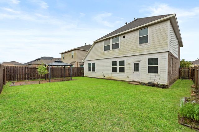 10015 Chase Court, Baytown, TX 77521