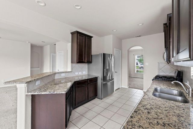 10015 Chase Court, Baytown, TX 77521