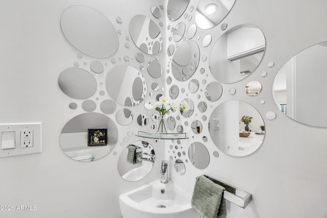 6062 W TOWNLEY Avenue, Glendale, AZ 85302