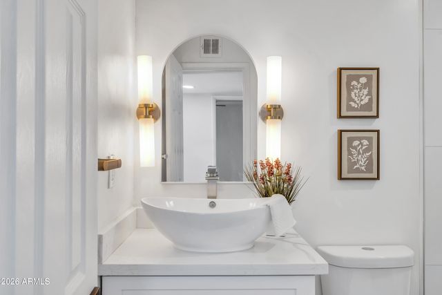 6062 W TOWNLEY Avenue, Glendale, AZ 85302