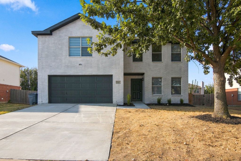 717 Redwing Drive, Saginaw, TX 76131 — exterior