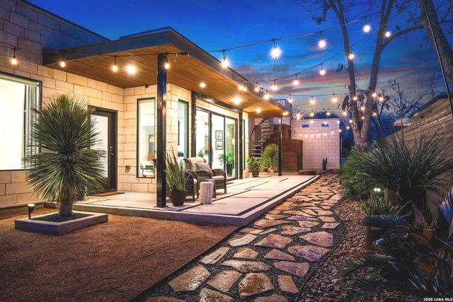 260 S Hackberry, New Braunfels, TX 78130