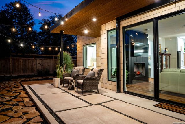 260 S Hackberry, New Braunfels, TX 78130