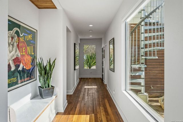 260 S Hackberry, New Braunfels, TX 78130