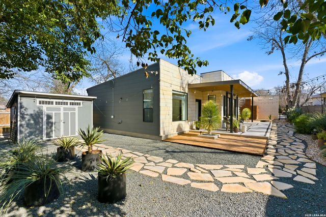 260 S Hackberry, New Braunfels, TX 78130