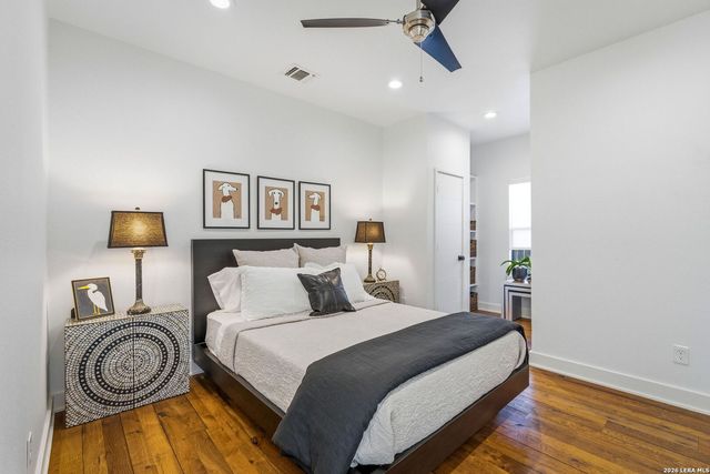 260 S Hackberry, New Braunfels, TX 78130