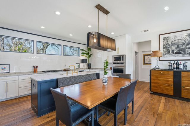 260 S Hackberry, New Braunfels, TX 78130