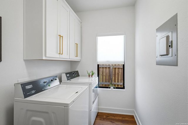 260 S Hackberry, New Braunfels, TX 78130