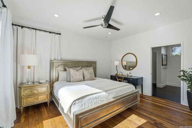 260 S Hackberry, New Braunfels, TX 78130