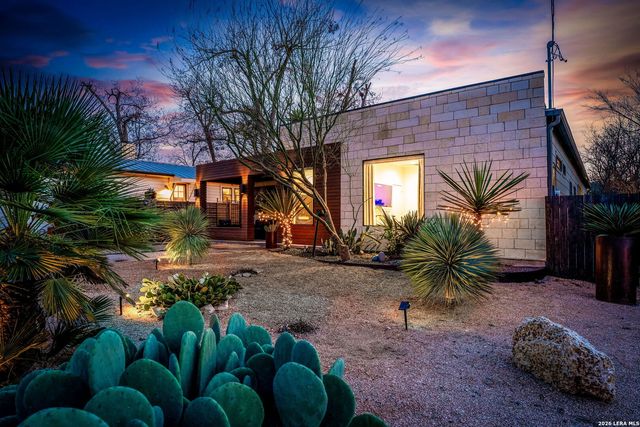 260 S Hackberry, New Braunfels, TX 78130