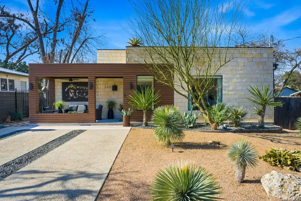 260 S Hackberry, New Braunfels, TX 78130